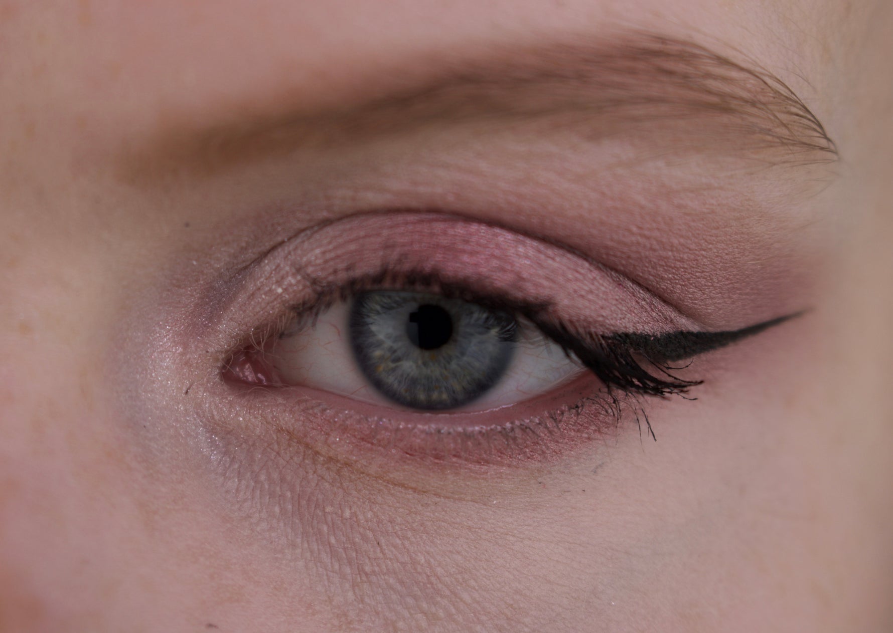 Eyeshadow Mauve Light voorbeeld open oog